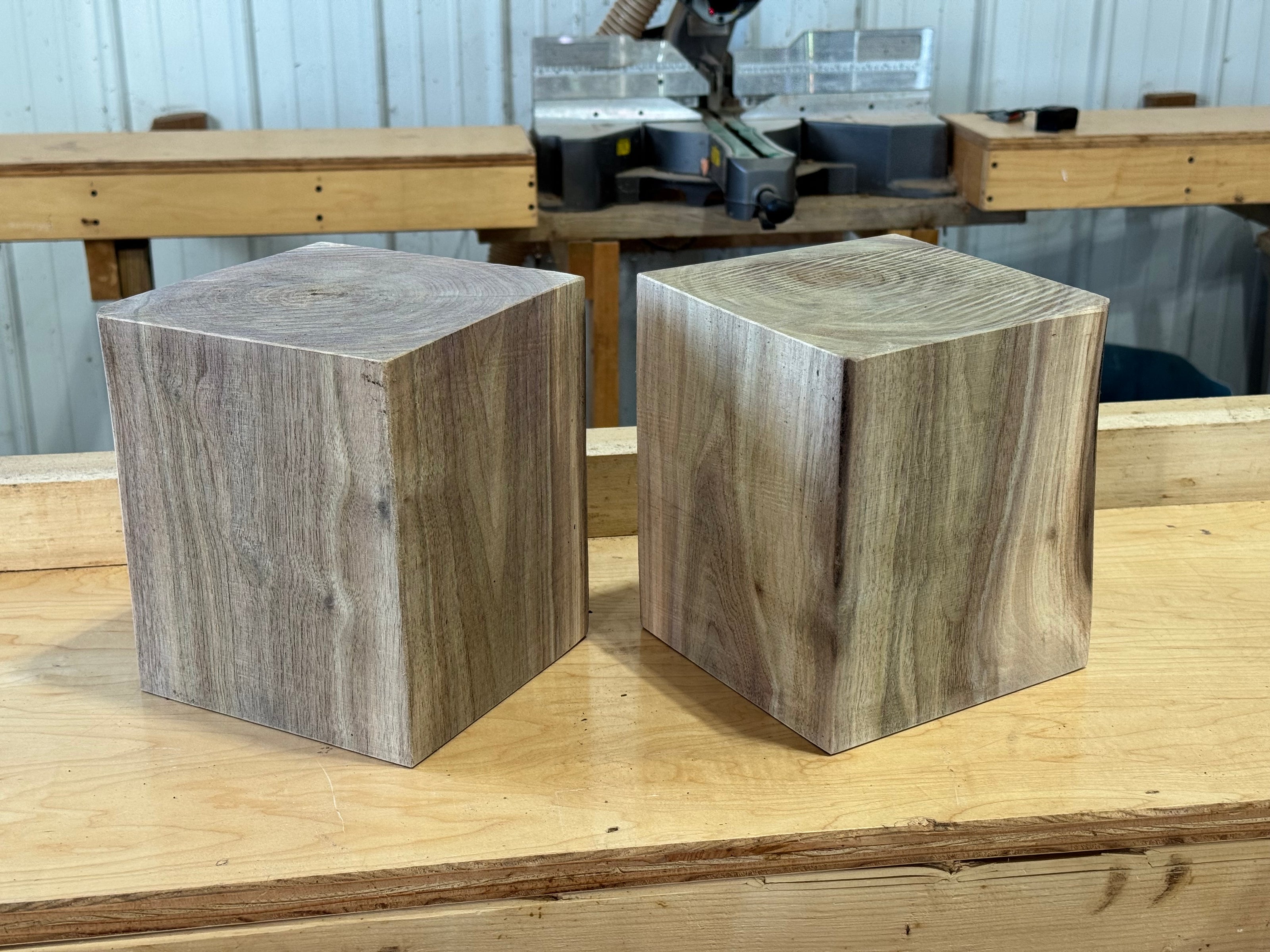 (1) 7”by7”by8” Indiana Black Walnut bowl turning plank lathe turning wood working blanks
